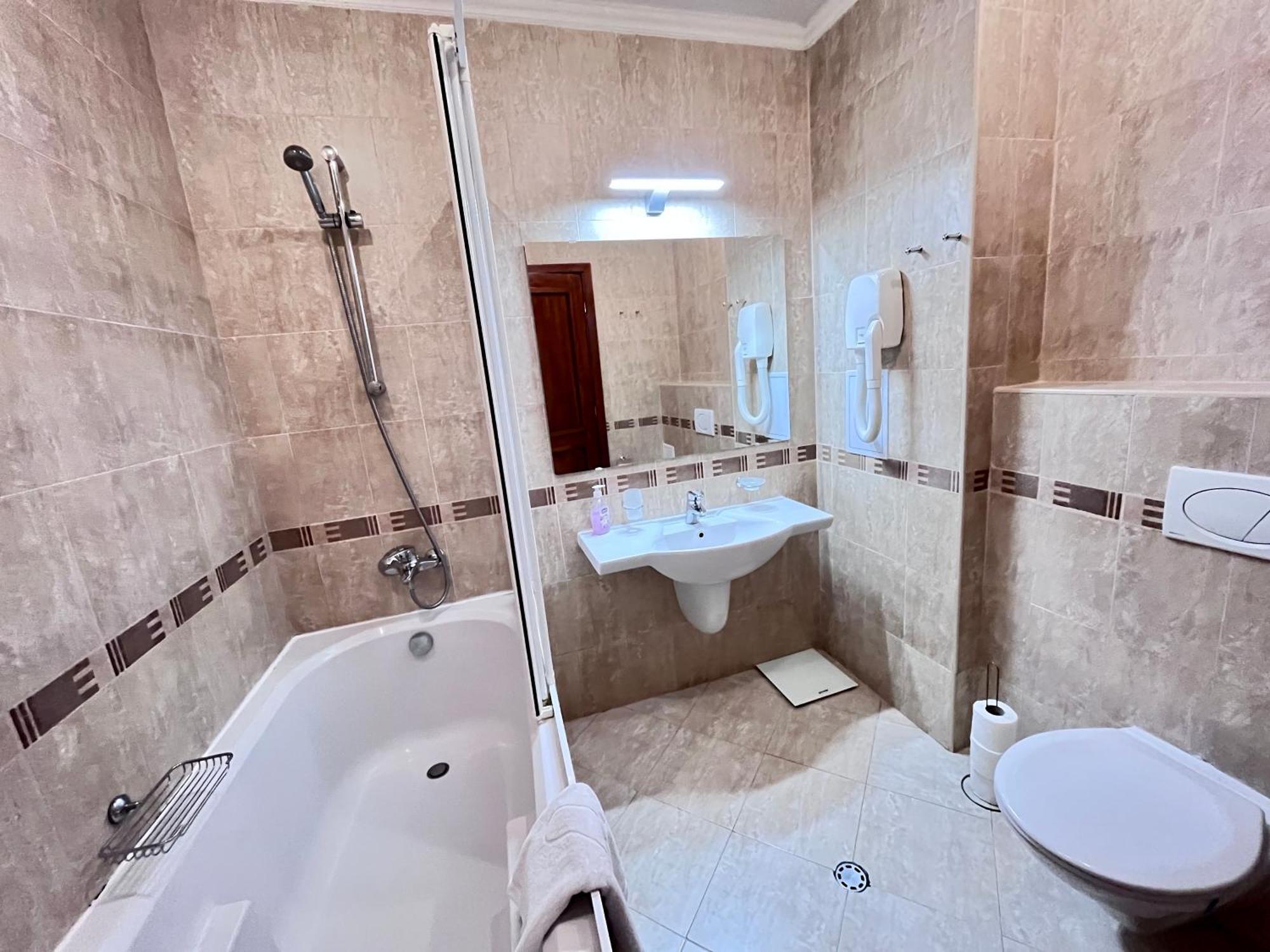 Private Spa Luxury Apartments 반스코 외부 사진