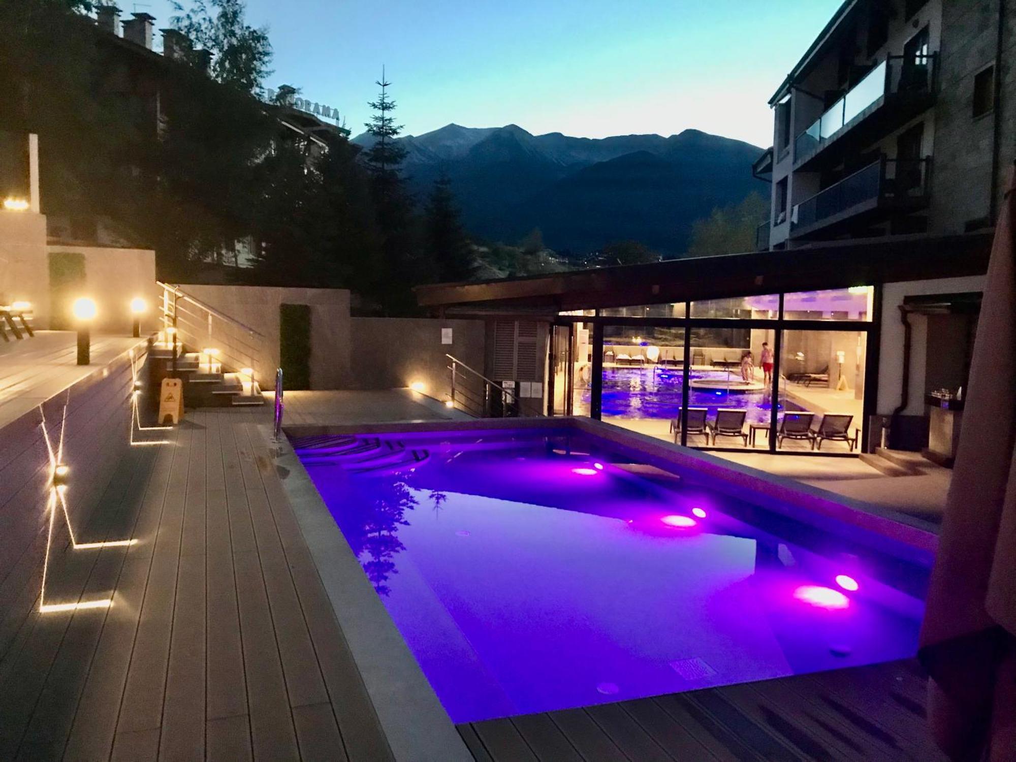 Private Spa Luxury Apartments 반스코 외부 사진