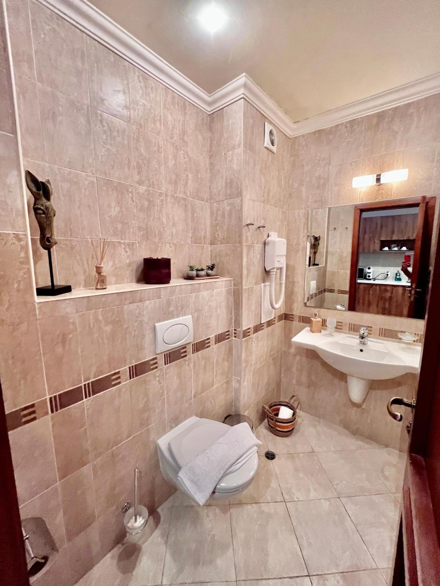 Private Spa Luxury Apartments 반스코 외부 사진